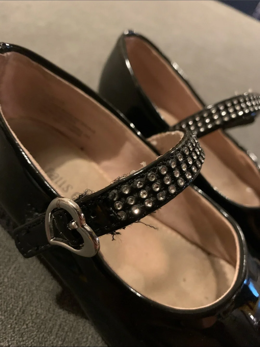 Girls Black Patent Mary Jane Dress Shoes with Heart Buckle Size 10